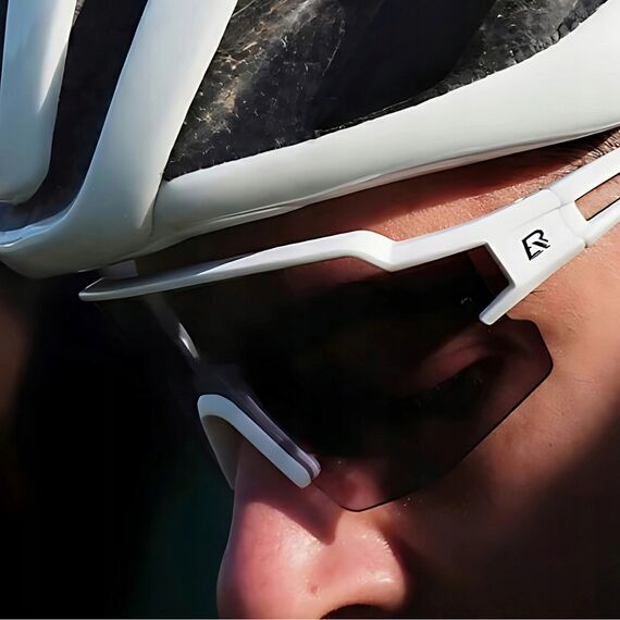 Rockbros Cycling Glasses Photochromic with UV Protection and Corrective Insert - White | Techbox