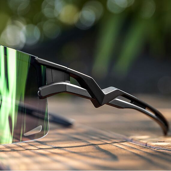 Rockbros Photochromic Cycling Glasses with UV Protection and Corrective Insert - Black | Techbox