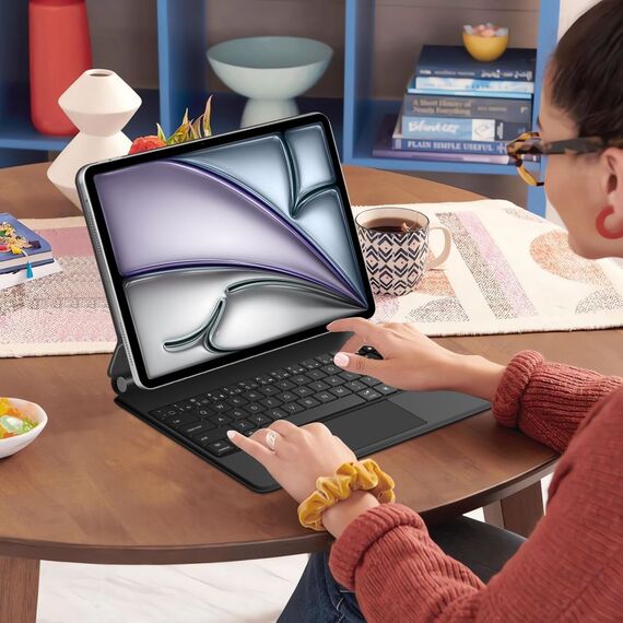 Tech-Protect Smartcase Magnetic with Keyboard for iPad Pro 12.9” 2020 / 2021 / 2022 / iPad Air 13” 2024 / 2025 - Black | Techbox