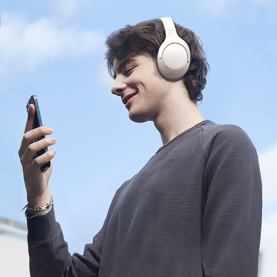 QCY H3 Lite Over-Ear Headphones with ANC and Bluetooth 5.3 - White | Techbox