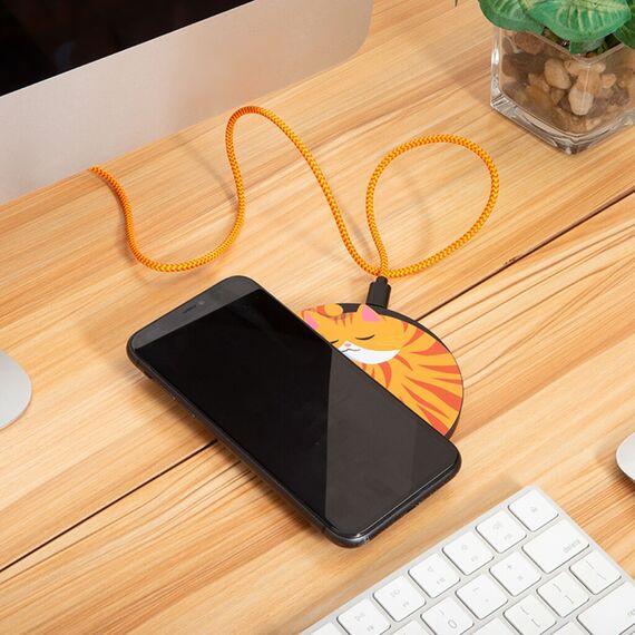 Kikkerland - Sleepy Cat Wireless Charger - Diameter: 4 inches, Thickness: 0.25 inches / Electronics