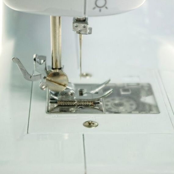 Łucznik Everyday Automatic sewing machine Electromechanical | Techbox