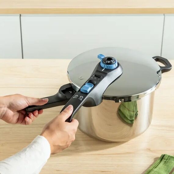 Pressure cooker TEFAL SECURE TRENDY 6L + stainless steel basket | Techbox