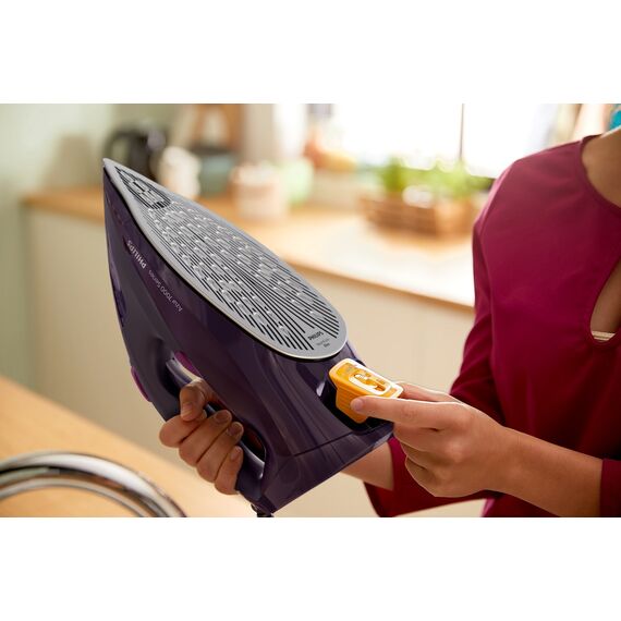 Philips 7000 series DST7061/30 iron Steam iron SteamGlide Elite soleplate 3000 W Purple | Techbox