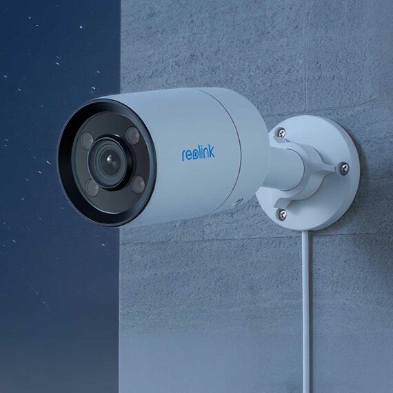 Reolink ColorX Series P320X - 4MP Outdoor Camera, True Color Night Vision, PoE, 3000K Adjustable Warm Light | Techbox
