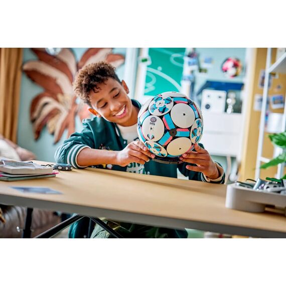 LEGO EDITIONS 43019 Soccer Ball |  Techbox