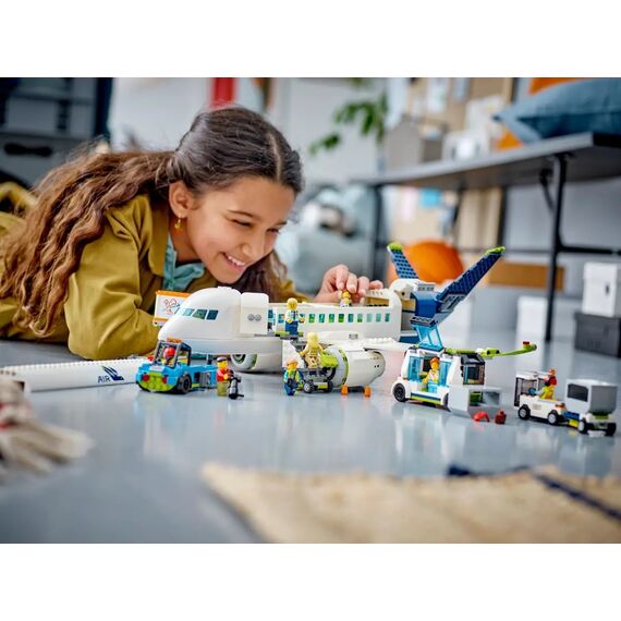 LEGO CITY 60367 PASSENGER AIRPLANE |  Techbox
