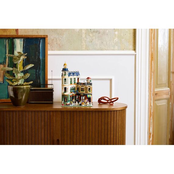 LEGO ICONS 11371 Shopping Street |  Techbox