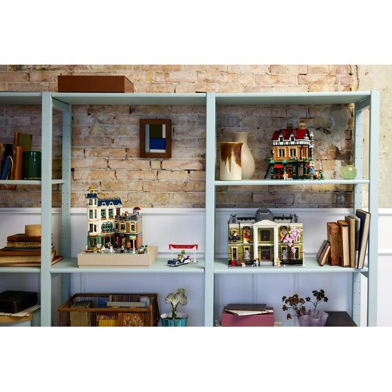 LEGO ICONS 11371 Shopping Street |  Techbox