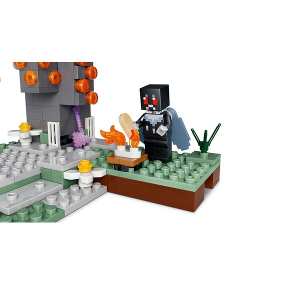 LEGO MINECRAFT 21586 The Pale Garden - Lego - Collectibles - Techbox