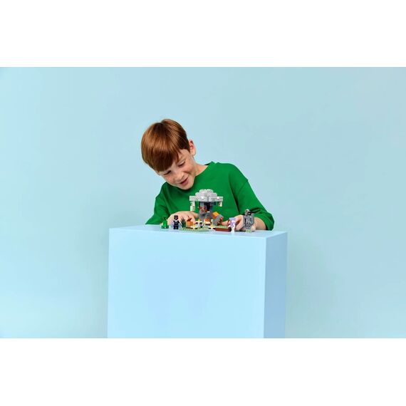LEGO MINECRAFT 21586 The Pale Garden - Lego - Collectibles - Techbox