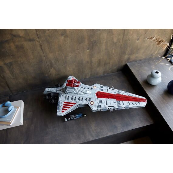 LEGO STAR WARS 75367 Venator-class Republic Attack Cruiser (Ultimate Collector Series) |  Techbox