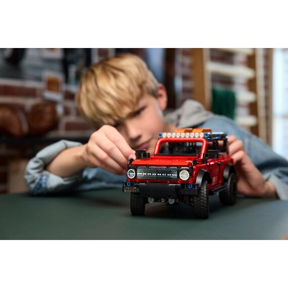 LEGO TECHNIC 42213 Ford Bronco SUV - Lego - Collectibles - Techbox