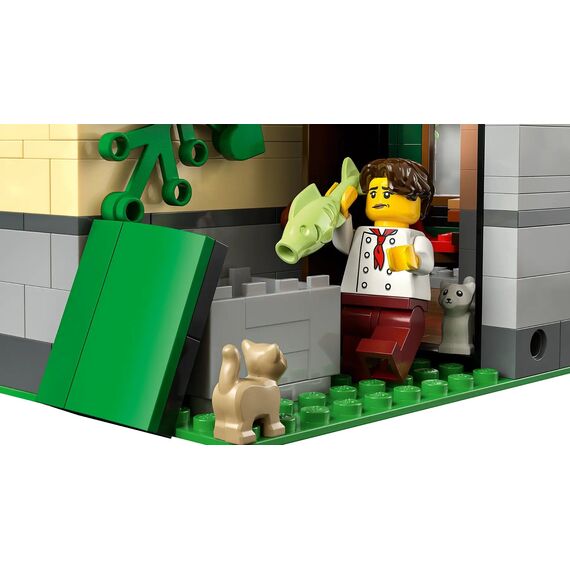 LEGO ICONS 10350 Tudor Corner |  Techbox