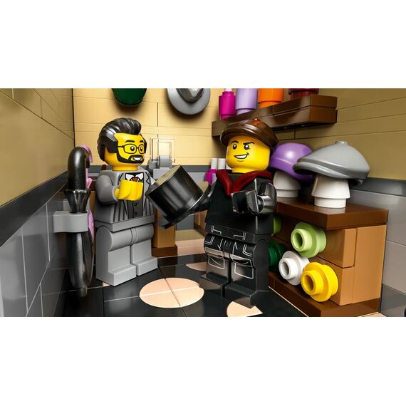LEGO ICONS 10350 Tudor Corner |  Techbox