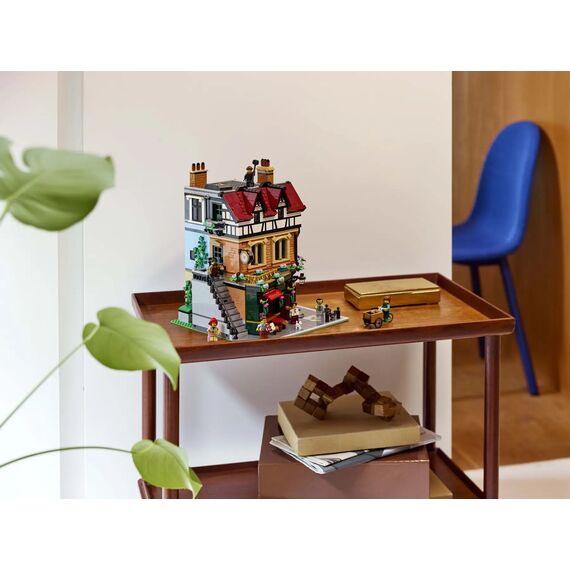 LEGO ICONS 10350 Tudor Corner |  Techbox