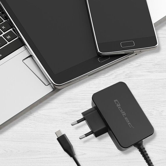 Qoltec 52386 GaN POWER PRO charger | 1xUSB-C | 65W | 5-20V | 3-3.25A | Black | Techbox