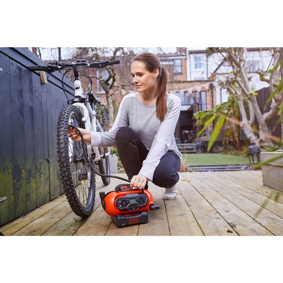 Black & Decker BDCINF18N-QS air compressor 160 l/min AC/Cigar lighter | Techbox