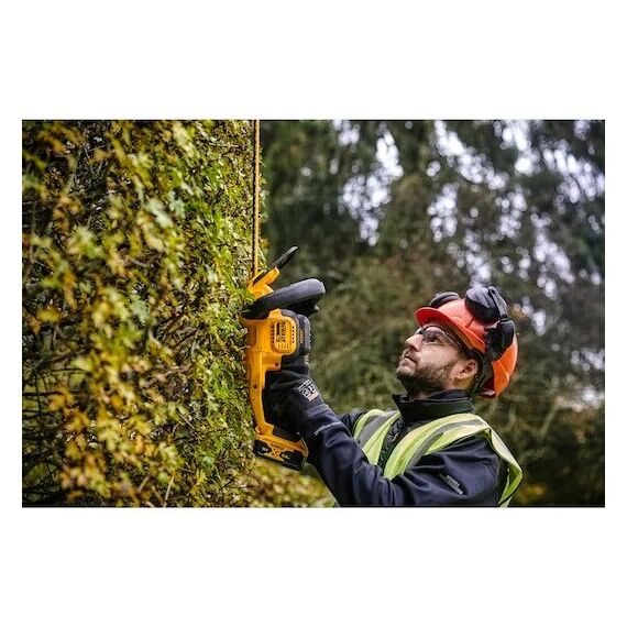 55cm hedge trimmer, 18V DCMHT563P1 DEWALT | Techbox