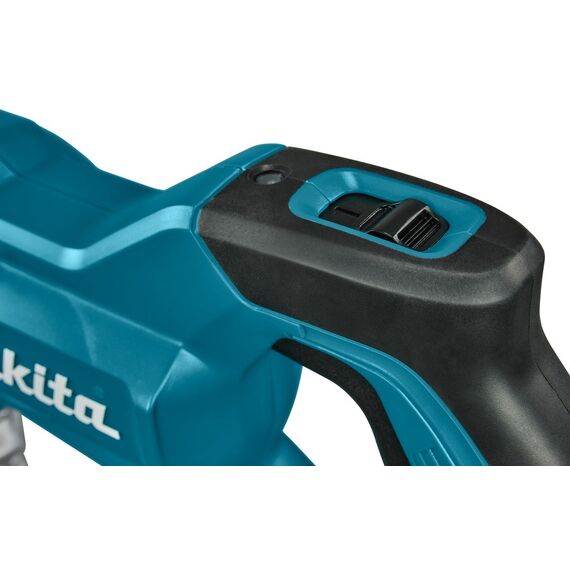 MAKITA DHW180Z cordless pressure washer | Techbox
