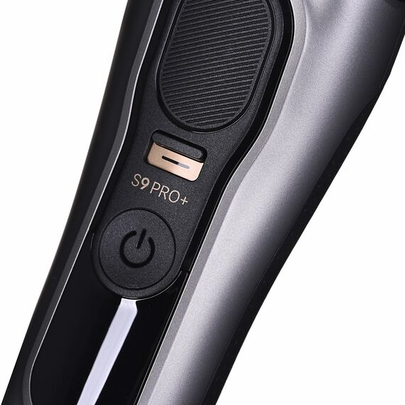 Braun Series 9 Pro+ 9575cc Wet & Dry Foil shaver Trimmer Metallic | Techbox
