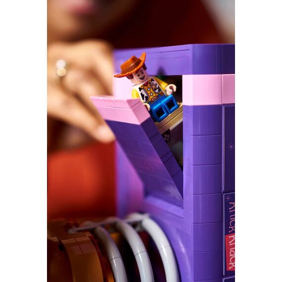 LEGO DISNEY 43301 Toy Story: Slinky Dog Bookends |  Techbox
