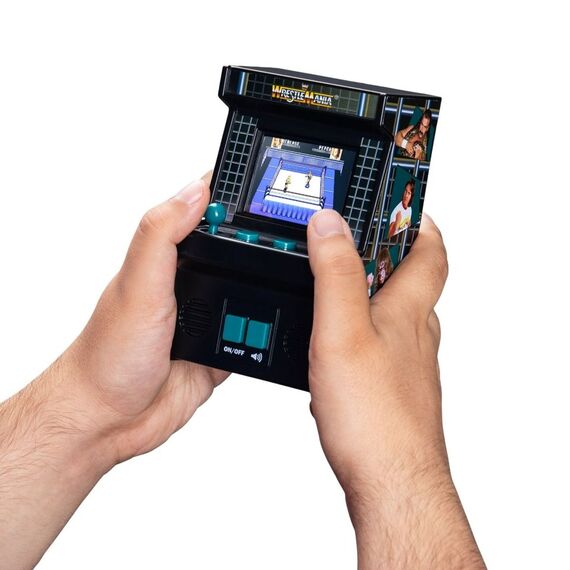 WWE - Classic Mini Arcade / Video Games and Consoles