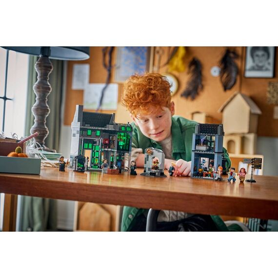 LEGO HARRY POTTER 76471 Knockturn Alley Wizarding Shops