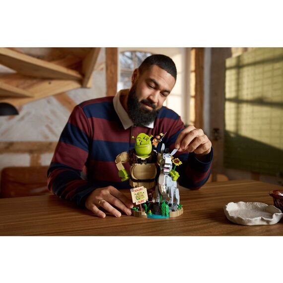 LEGO – Shrek, Donkey and Puss in Boots (72423) / Toys