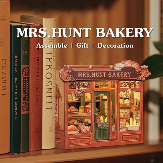 MINIATURE HOUSE - DIY - Mrs. Hunt Bakery - 216pc + LED Light