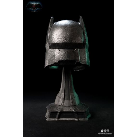 BATMAN V SUPERMAN - Armored Batman Helmet - Replica 1/1