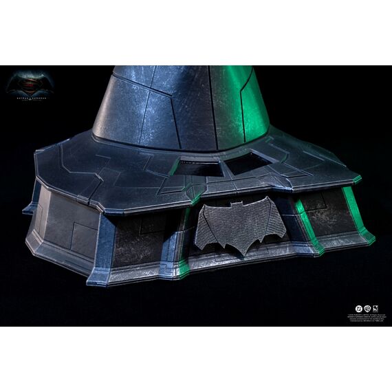 BATMAN V SUPERMAN - Armored Batman Helmet - Replica 1/1