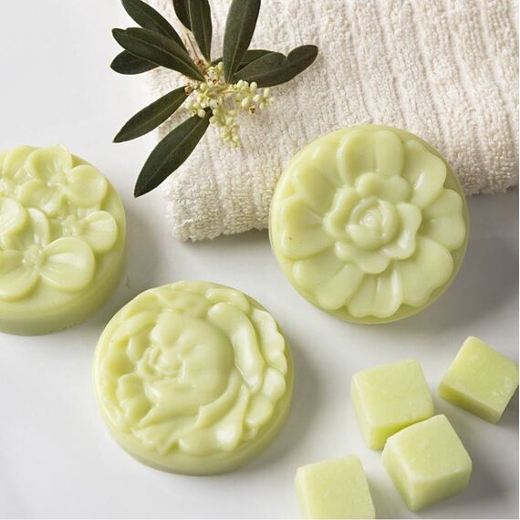 Creativ Company - Olive Oil Soap Base, Granules, 500 g/ 1 pack (700240) / Toys