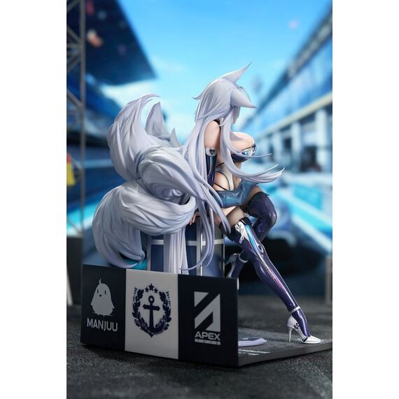 Azur Lane PVC Figure 1/7 Shinano Moonlit Chrome Ver. 25 cm
