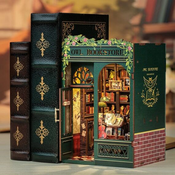 Book Nook Owl Bookstore 17 x 12 cm