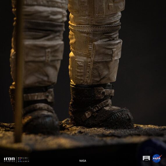 NASA Legacy Replica Statue 1/4 Apollo 11 Astronaut 58 cm