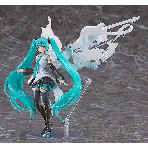 Character Vocal Series 01: Hatsune Miku Plamatea Plastic Model Happy 16th Birthday Ver. 16 cm