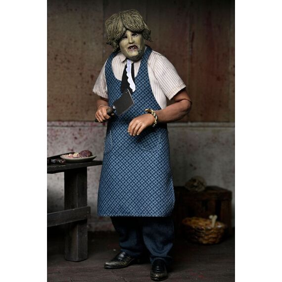 Texas Chainsaw Massacre Clothed Action Figure Leatherface with Old Lady Mask 20 cm