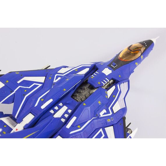 Raiden V Director´s Cut Plastic Model Kit 1/100 FT-00004A Azuma 2P Color Ver. 18 cm