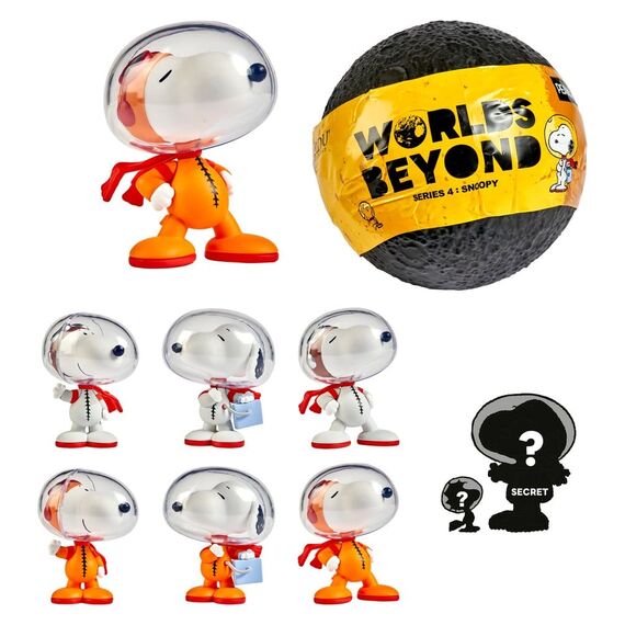Peanuts Figures Worlds Beyond Snoopy Capsule Display (6)