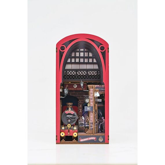 HARRY POTTER - BOOK NOOK KIT - Hogwarts Express - 238pc + LED Light