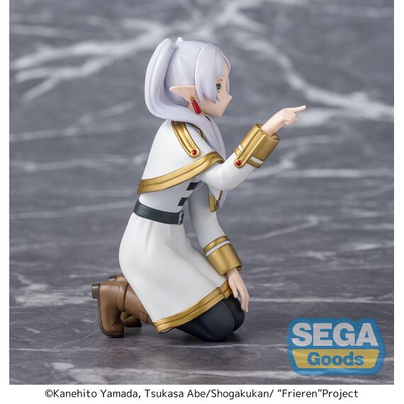 FRIEREN - Frieren Poking Something - Figure PM Perching 10cm