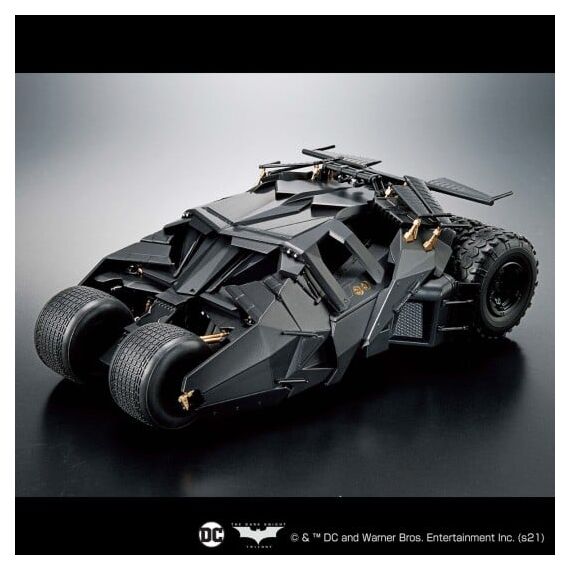 DC COMICS - Batman 1/35 Batmobile (Batman Begins) - Model Kit