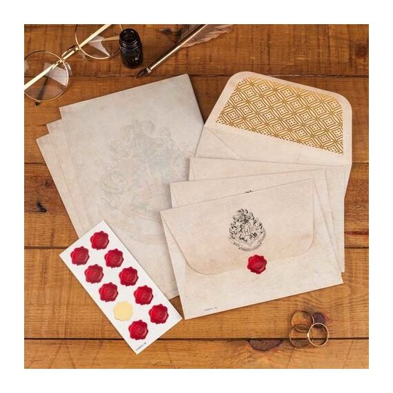 HARRY POTTER - Hogwarts Letter Writing Set