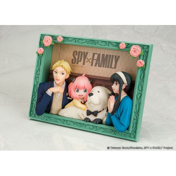 SPY X FAMILY - The Forgers - Statue 12.8x17.5cm
