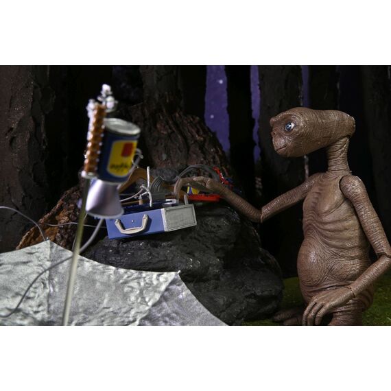 E.T. - Ultimate Deluxe E.T. - Figure 40th anniversary 18cm