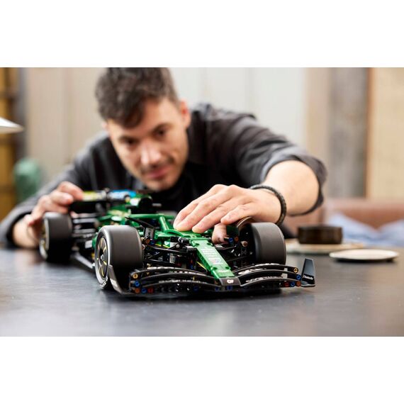 LEGO TECHNIC 42240 Aston Martin Aramco AMR25 F1