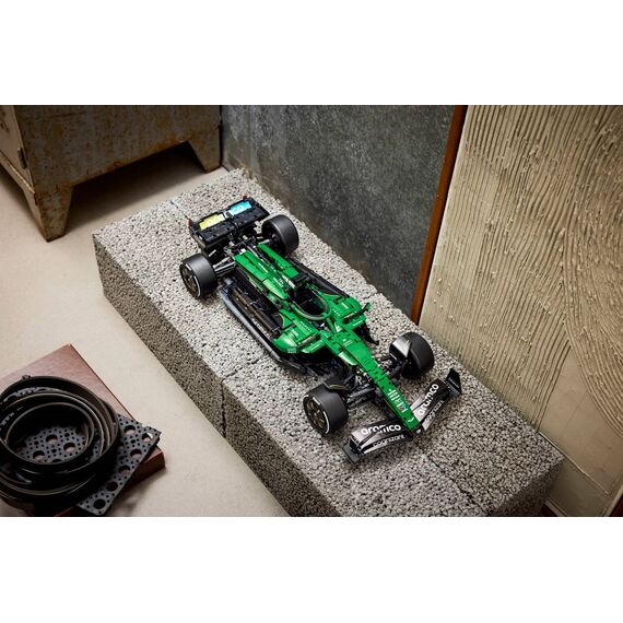 LEGO TECHNIC 42240 Aston Martin Aramco AMR25 F1