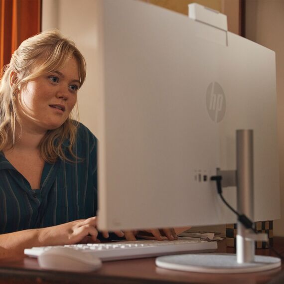 HP 27-cr0224nw Intel® Core™ i5 i5-1335U 68.6 cm (27") 1920 × 1080 px All-in-One PC 16 GB DDR4-SDRAM 512 GB SSD Free DOS Wi-Fi 6 (802.11ax) White