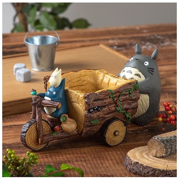MY NEIGHBOR TOTORO - Tricycle Totoro - Diorama Box 13cm